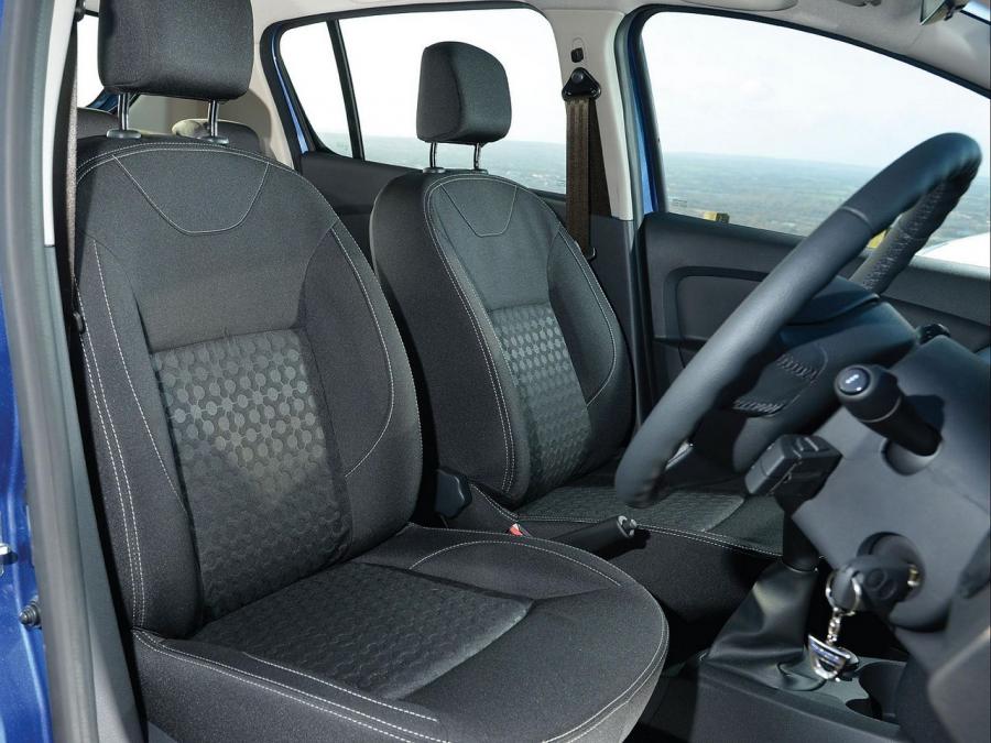Интерьер Dacia Sandero Laureate 2013 года  (UK) (фото 21 из 24)